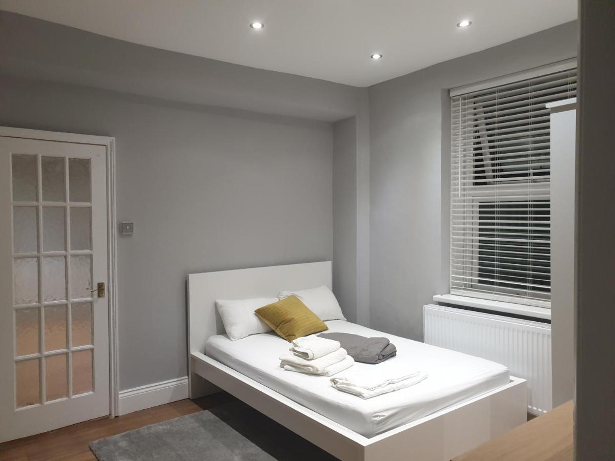 Lovely 1 Bedroom Flat High Barnet 3 Mins Away Exterior photo